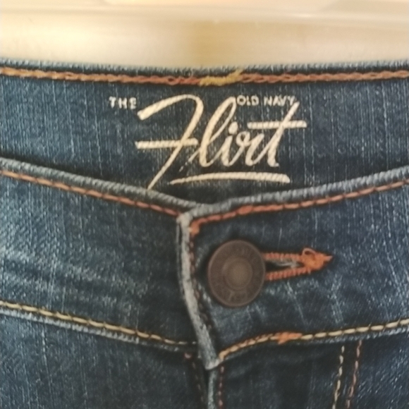 3/$30💜 GUC Old Navy 'The Flirt' Size 12 Tall Medium Wash Jeans - Picture 3 of 9